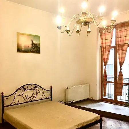 Lviv's Prospekt Shevchenka Apartment Lviv