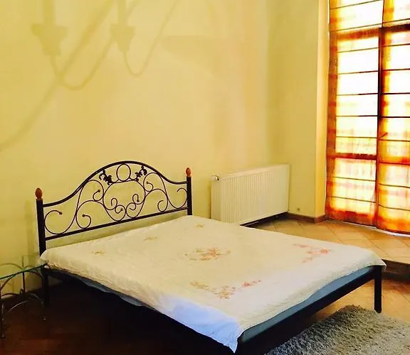 利沃夫舍甫琴科大道公寓酒店 * 利沃夫